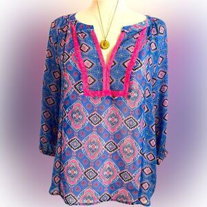 Old Navy intricately-detailed fun blue & pink top!